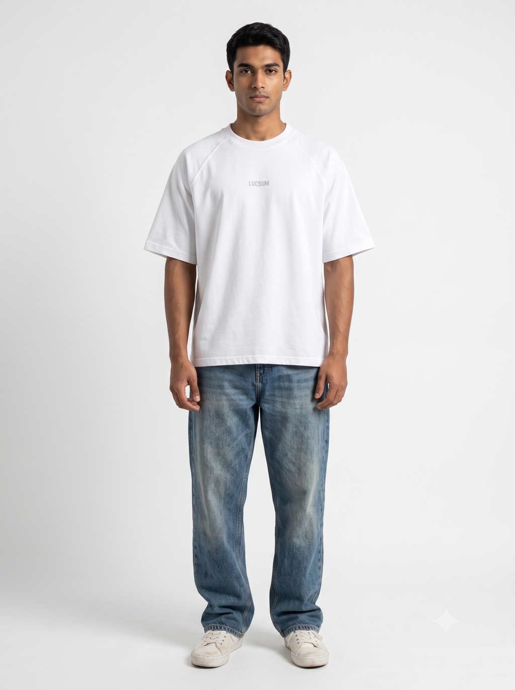 Lucsum Raglan Baseball White/White — On-model view