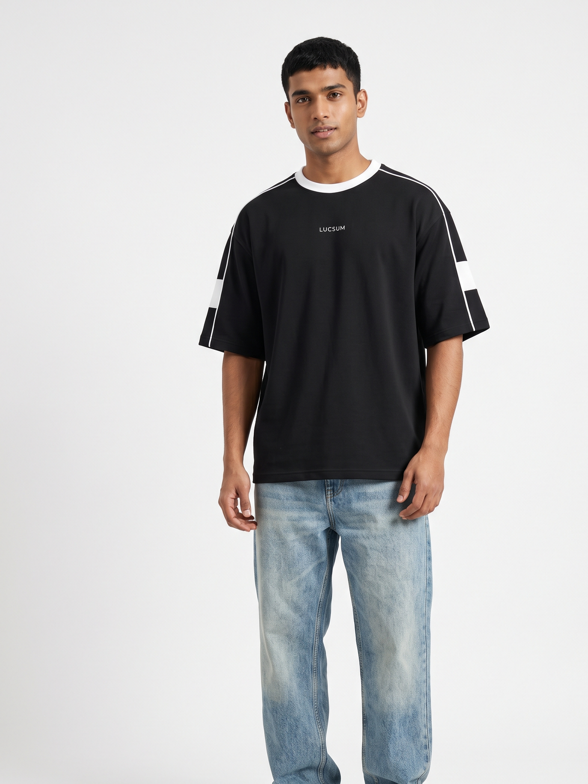 Lucsum Contrast Panel Black — On-model view