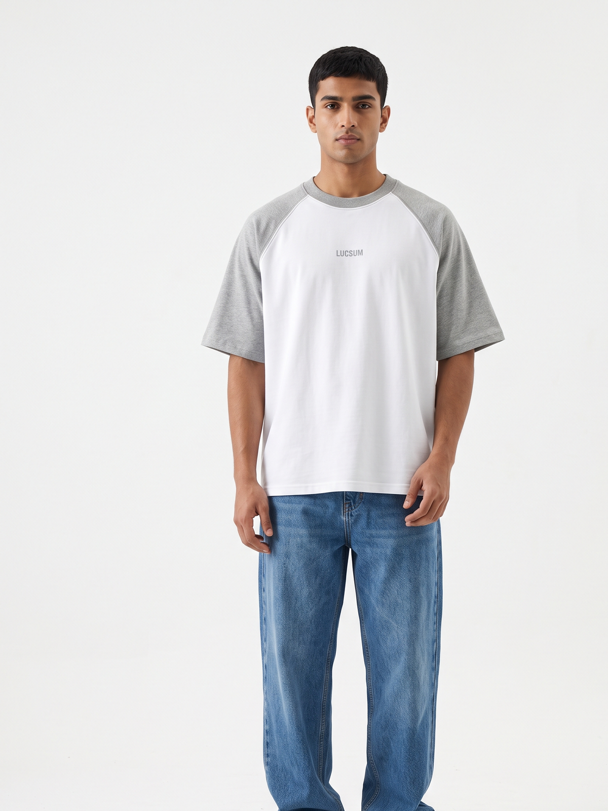 Lucsum Raglan Baseball Grey/White — On-model view