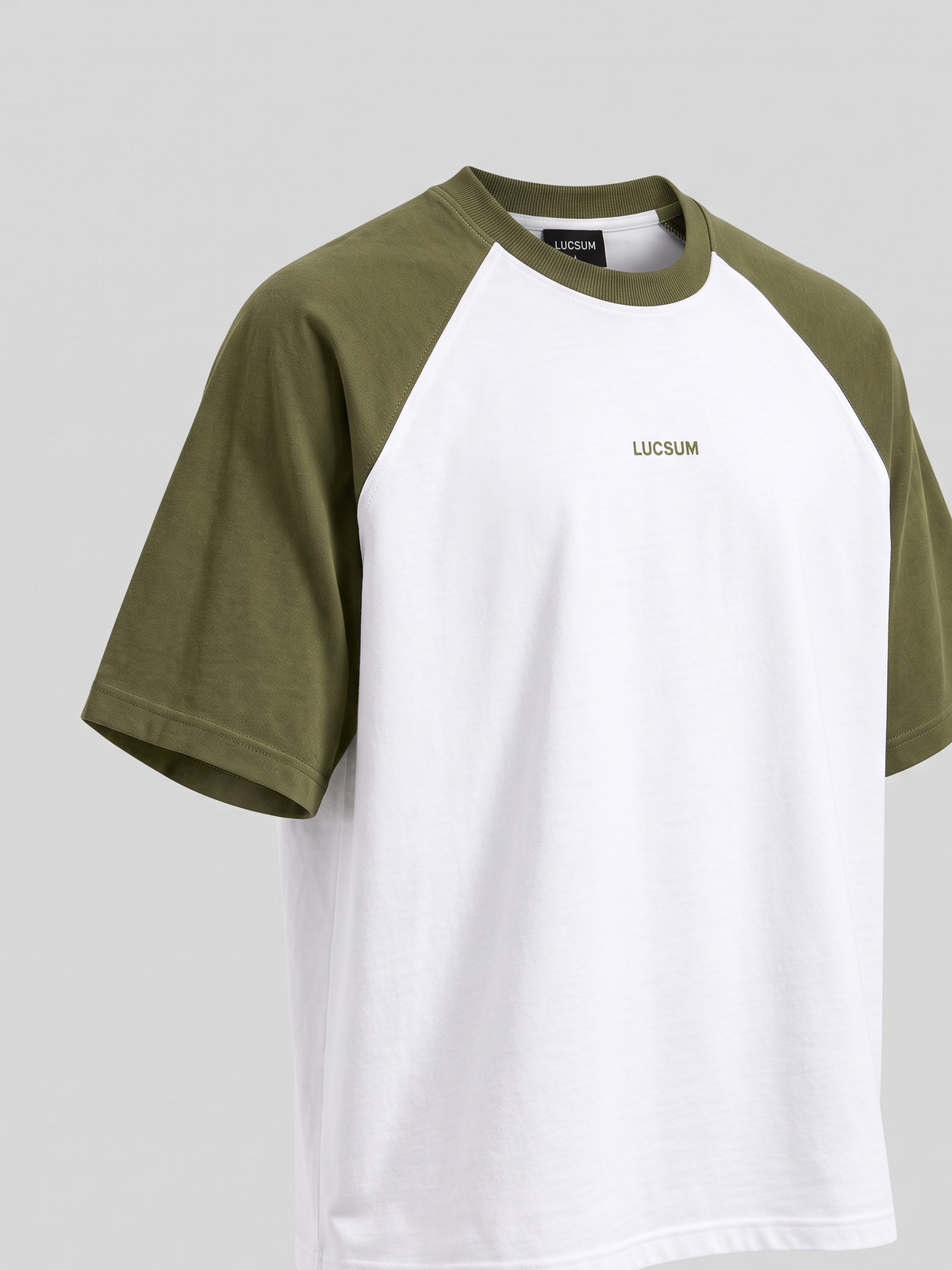 Lucsum Raglan Baseball Olive/White — Three-quarter view