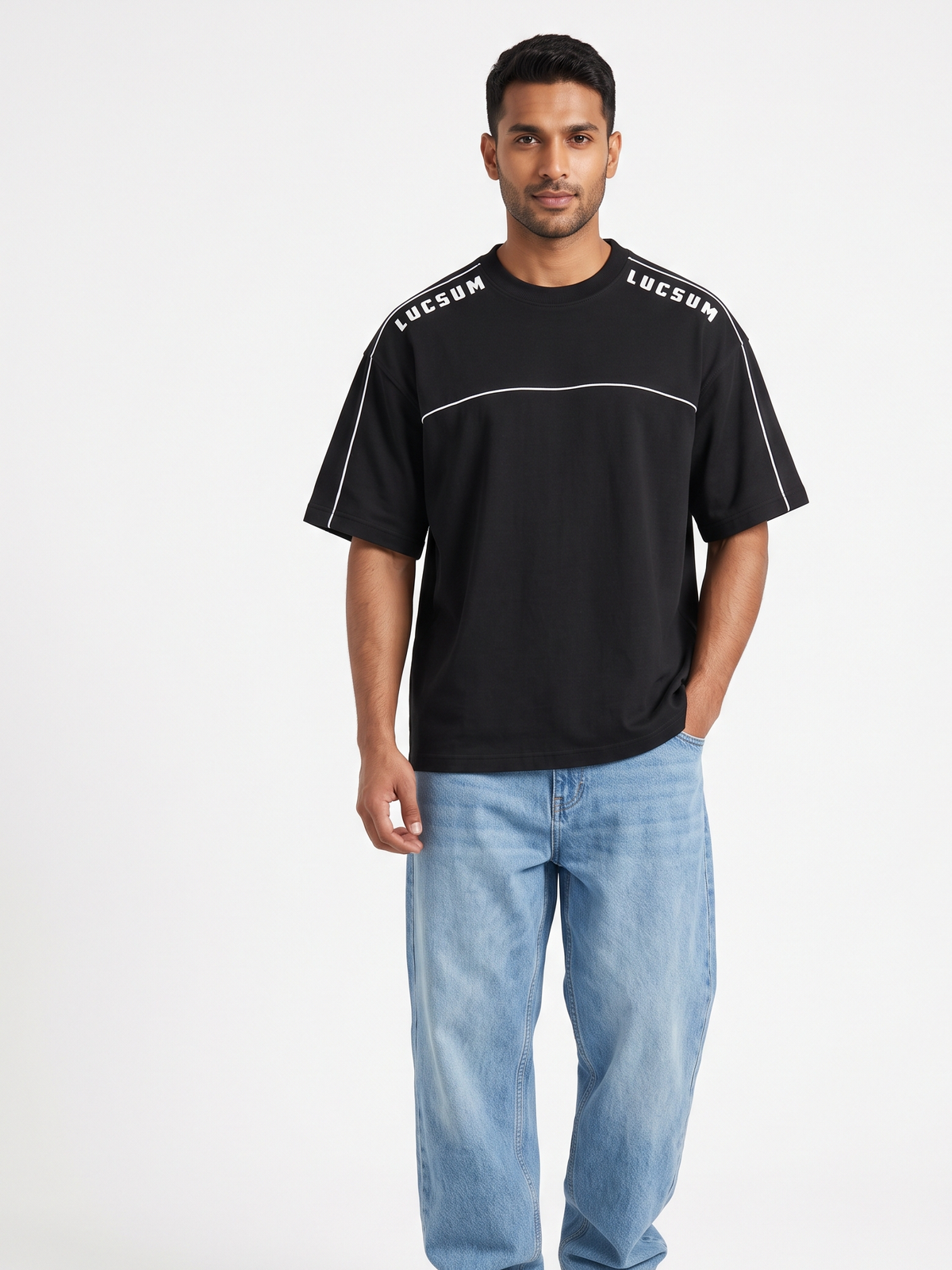 Lucsum Shoulder Logo Black — On-model view