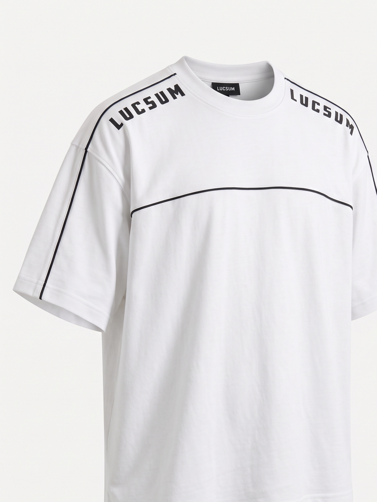 Lucsum Shoulder Logo White — Three-quarter view